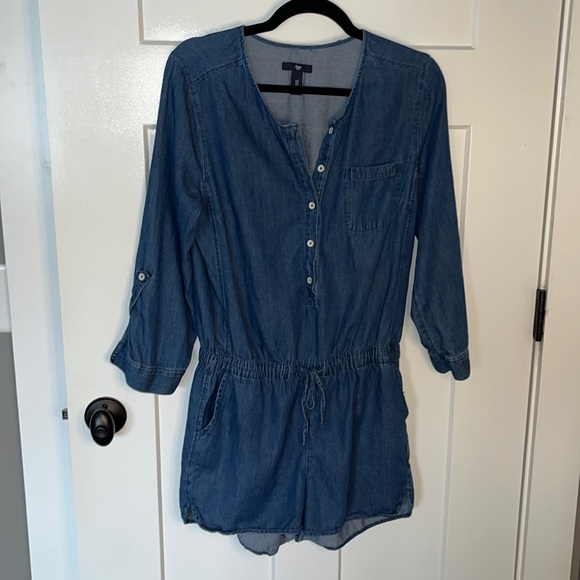 The‎ Gap Denim Shorts Romper EUC - Picture 1 of 4